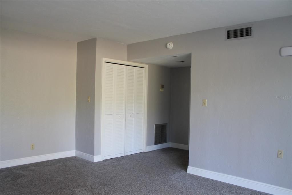 出租: $1,400 (2 贝兹, 2 浴室, 1309 平方英尺)