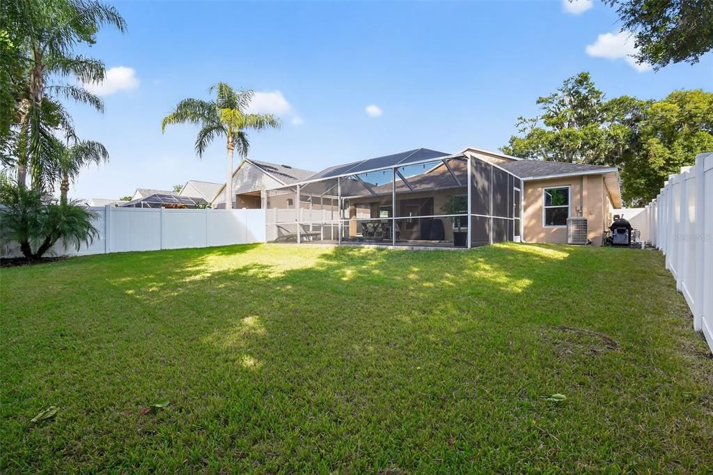 Под контрактом: $416,000 (3 спален, 2 ванн, 1780 Квадратных фут)