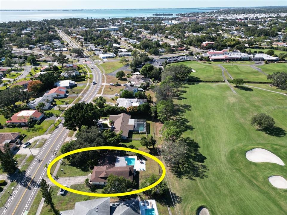 En Venta: $649,000 (3 camas, 2 baños, 1936 Pies cuadrados)