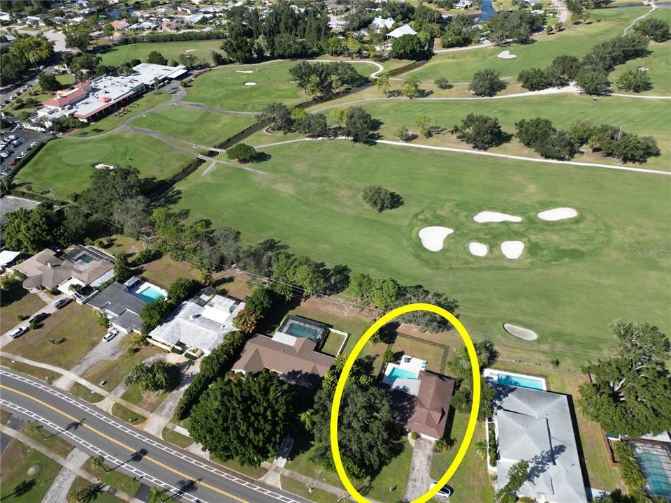 En Venta: $649,000 (3 camas, 2 baños, 1936 Pies cuadrados)