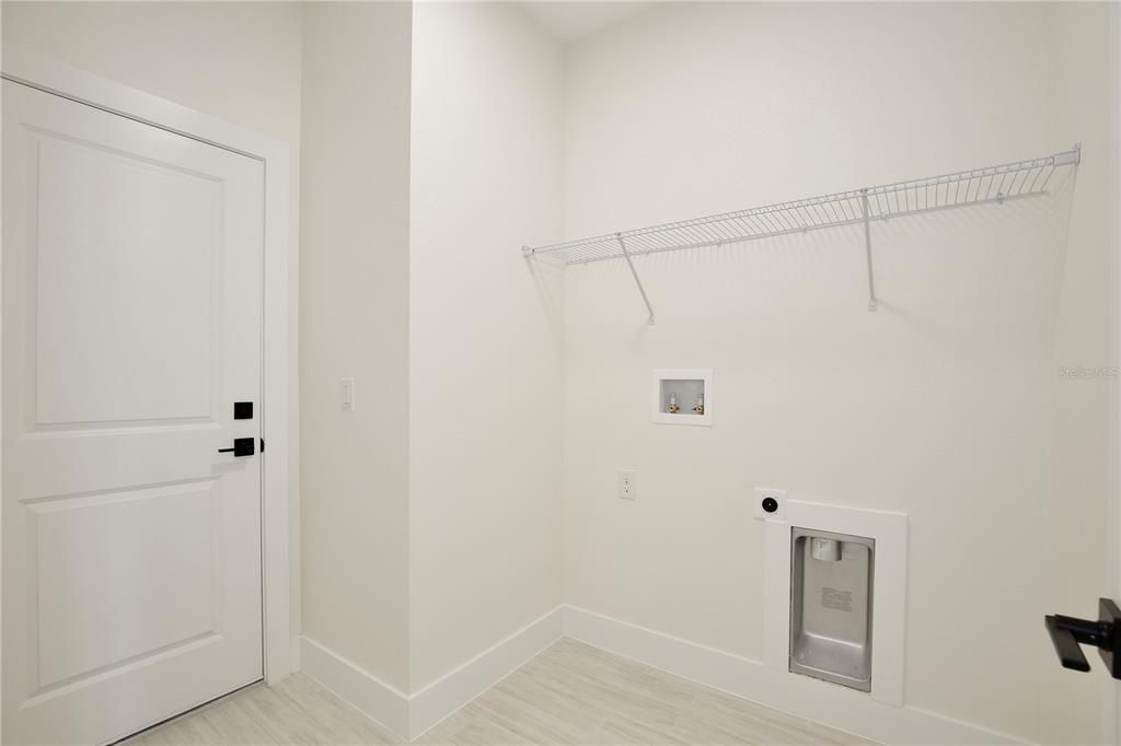 Active With Contract: $397,500 (5 beds, 3 baths, 2200 Square Feet)