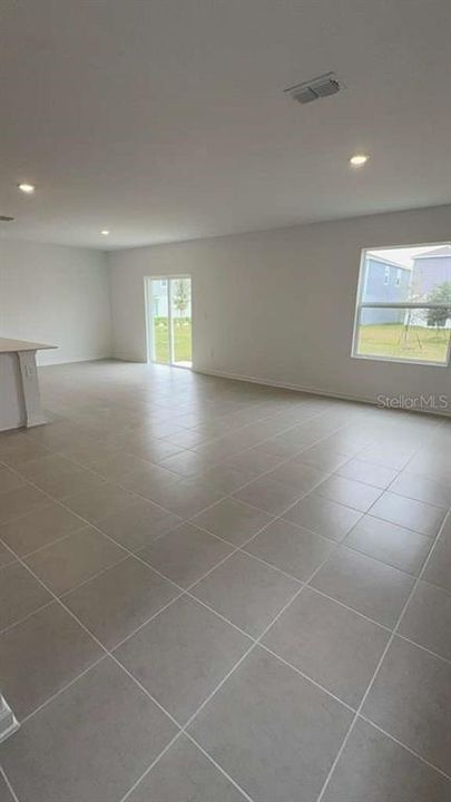 En Renta: $2,150 (4 camas, 2 baños, 1874 Pies cuadrados)