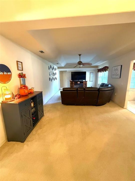 For Sale: $489,500 (4 beds, 3 baths, 2490 Square Feet)