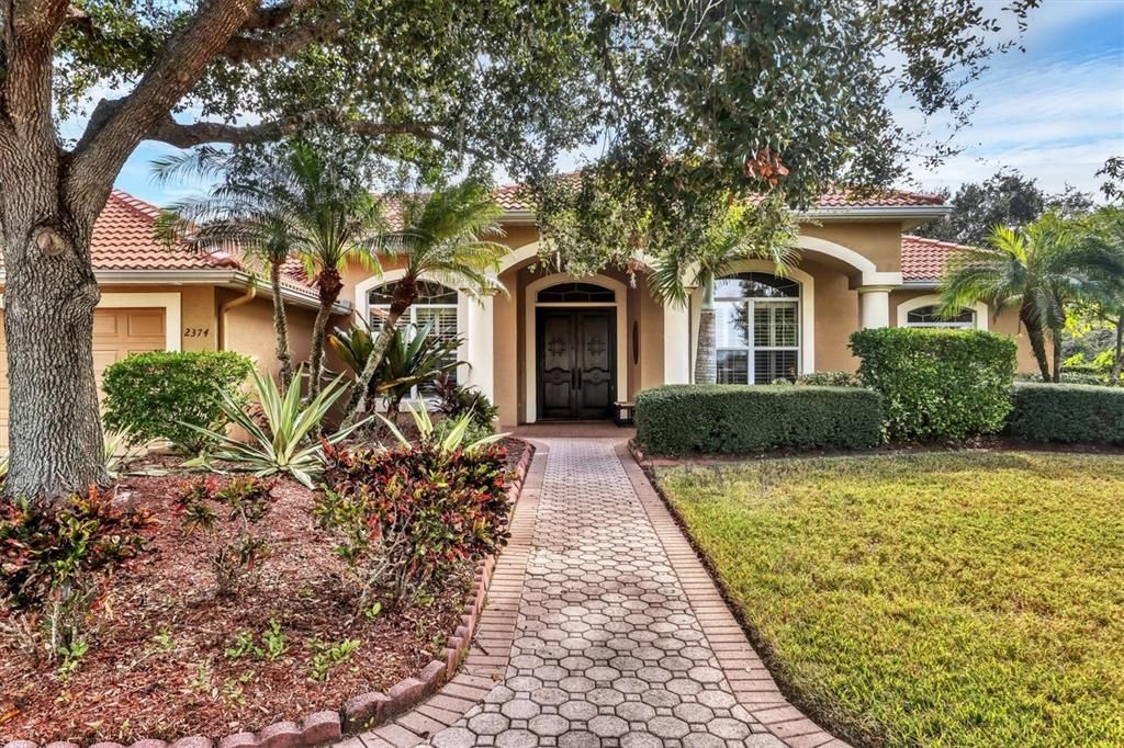 En Venta: $899,900 (3 camas, 2 baños, 2957 Pies cuadrados)