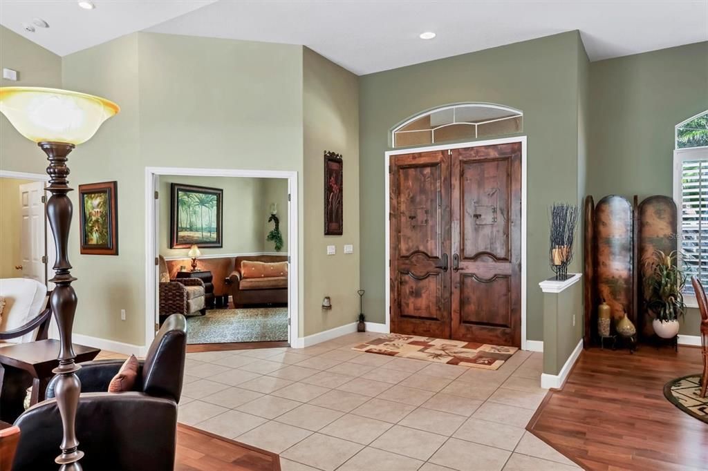 En Venta: $899,900 (3 camas, 2 baños, 2957 Pies cuadrados)