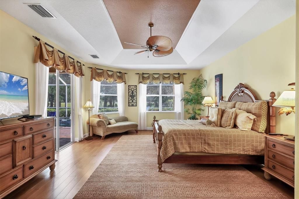 En Venta: $899,900 (3 camas, 2 baños, 2957 Pies cuadrados)