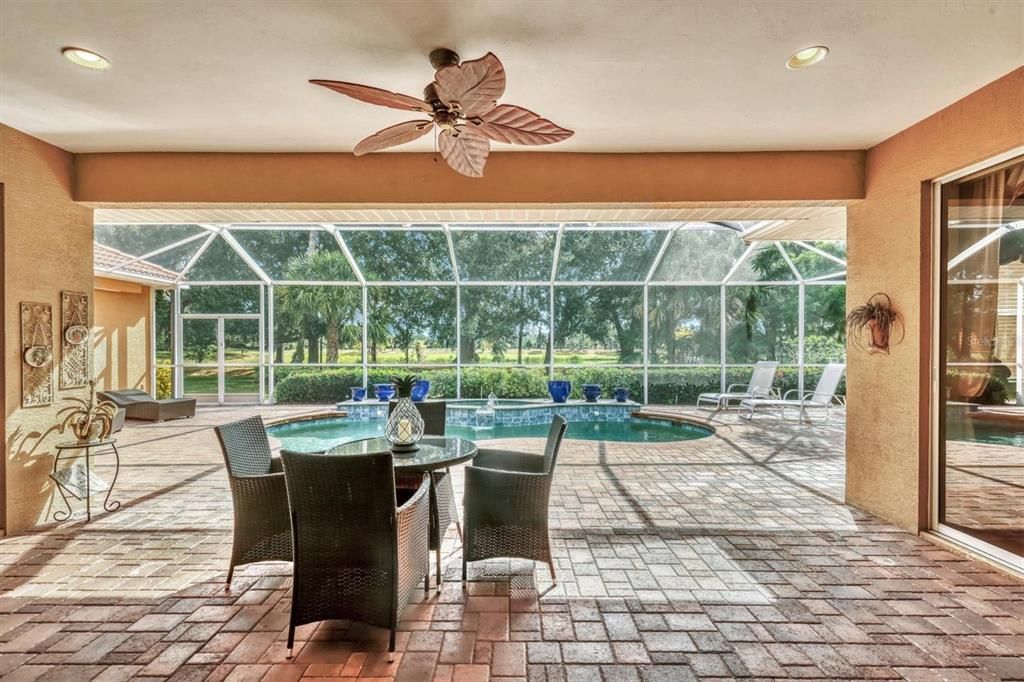 En Venta: $899,900 (3 camas, 2 baños, 2957 Pies cuadrados)