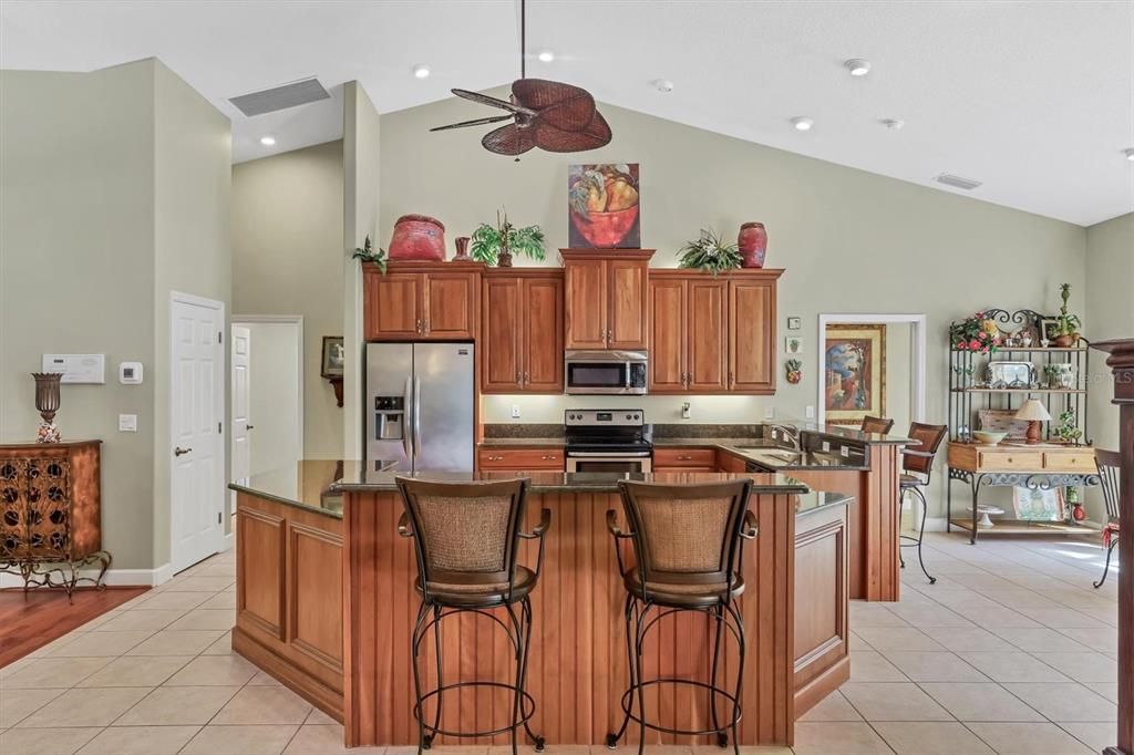 En Venta: $899,900 (3 camas, 2 baños, 2957 Pies cuadrados)