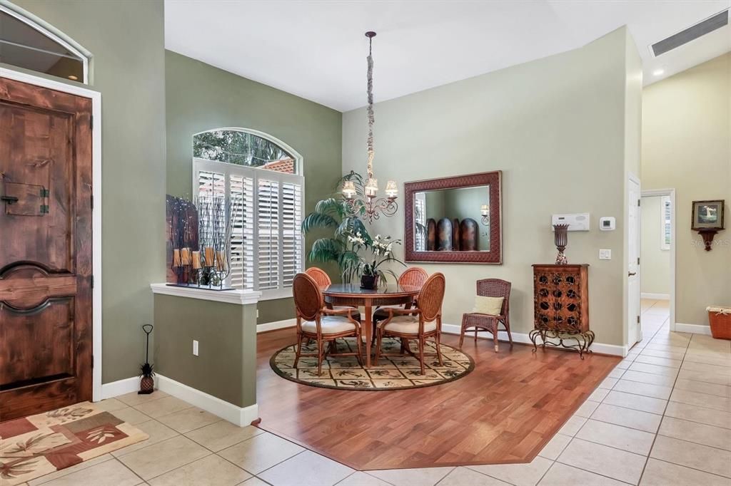 En Venta: $899,900 (3 camas, 2 baños, 2957 Pies cuadrados)