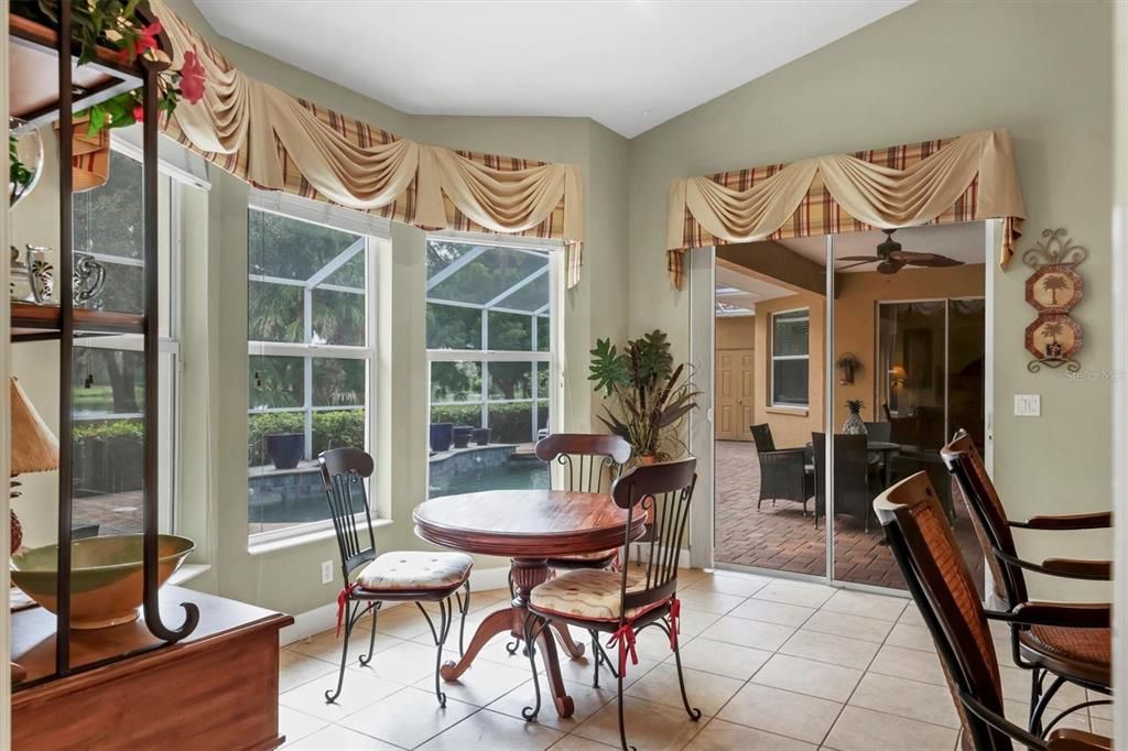 En Venta: $899,900 (3 camas, 2 baños, 2957 Pies cuadrados)