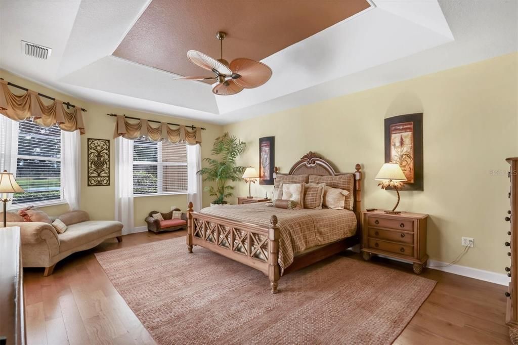 En Venta: $899,900 (3 camas, 2 baños, 2957 Pies cuadrados)