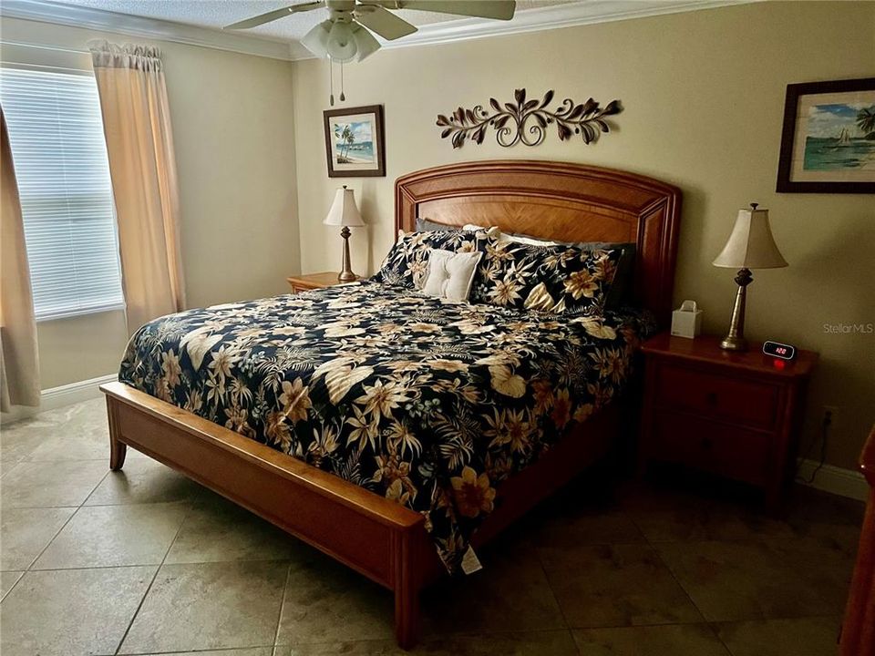 For Sale: $299,825 (2 beds, 2 baths, 1156 Square Feet)