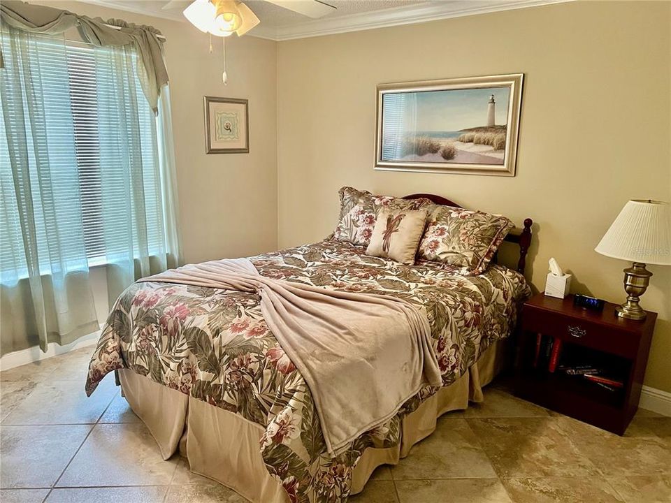 For Sale: $299,825 (2 beds, 2 baths, 1156 Square Feet)