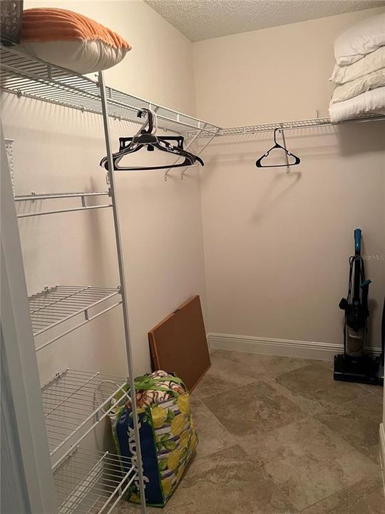 For Sale: $299,825 (2 beds, 2 baths, 1156 Square Feet)