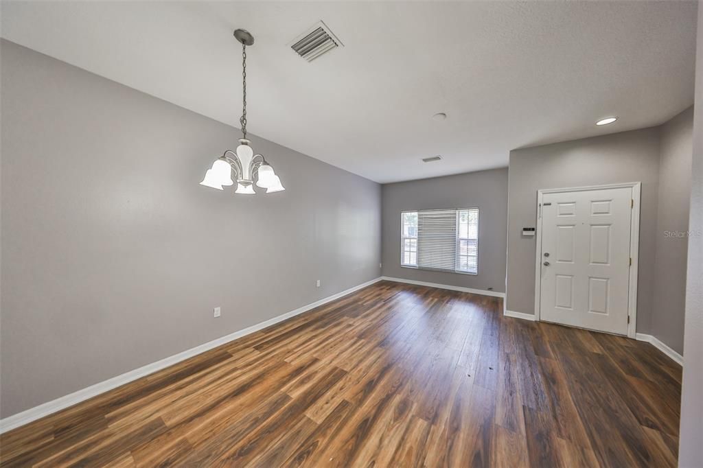 For Rent: $1,695 (2 beds, 2 baths, 1360 Square Feet)