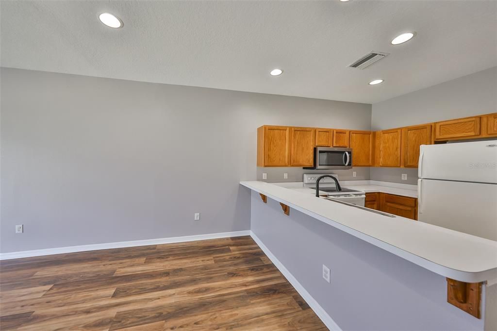 For Rent: $1,695 (2 beds, 2 baths, 1360 Square Feet)