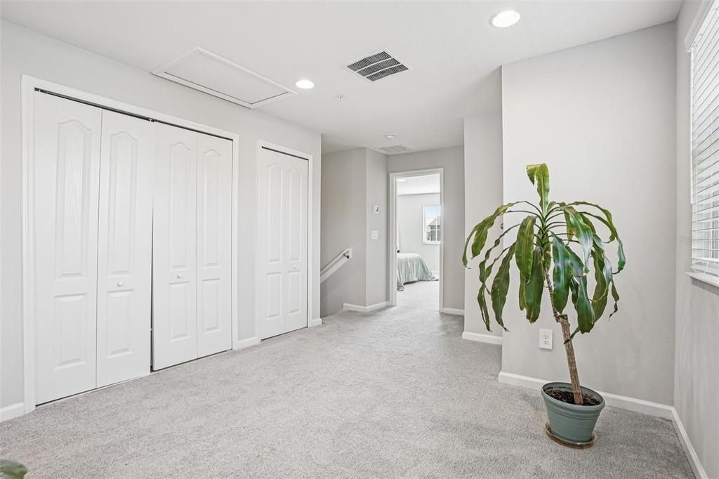 For Sale: $410,000 (4 beds, 3 baths, 1765 Square Feet)