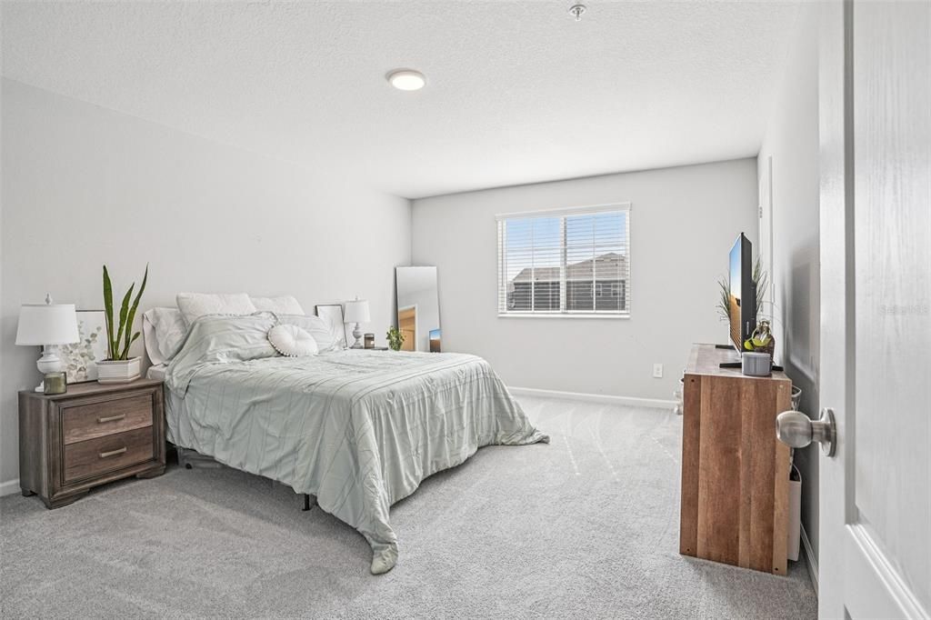 For Sale: $410,000 (4 beds, 3 baths, 1765 Square Feet)