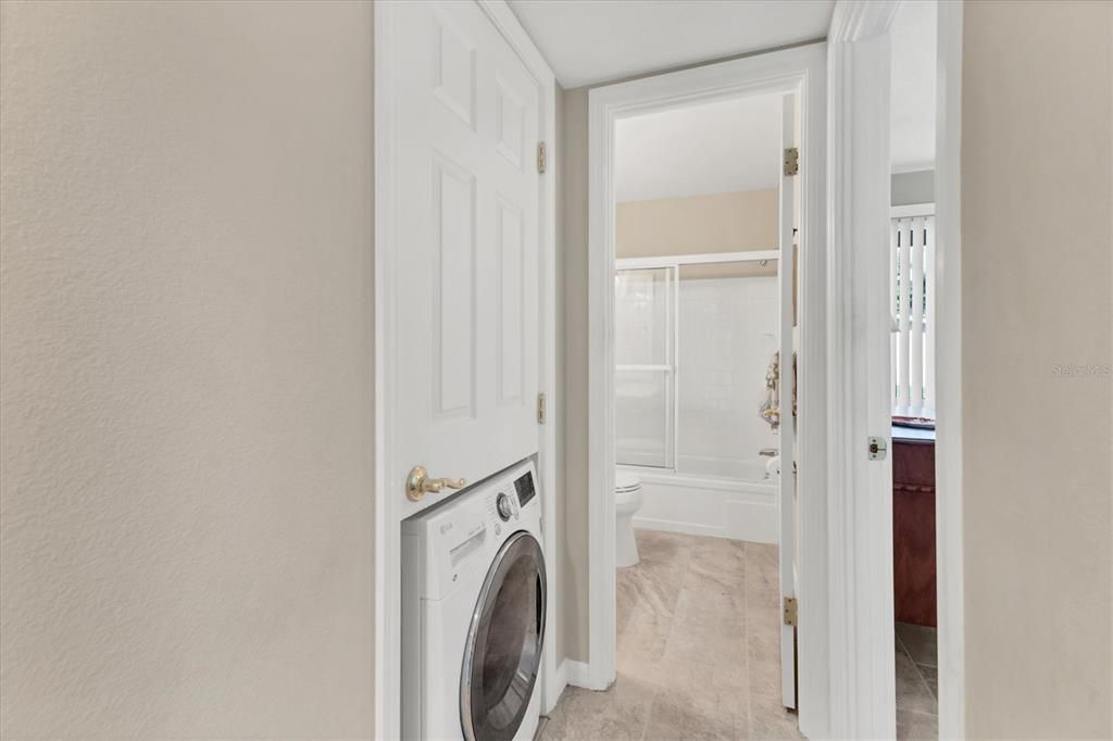 For Sale: $220,000 (2 beds, 2 baths, 1195 Square Feet)