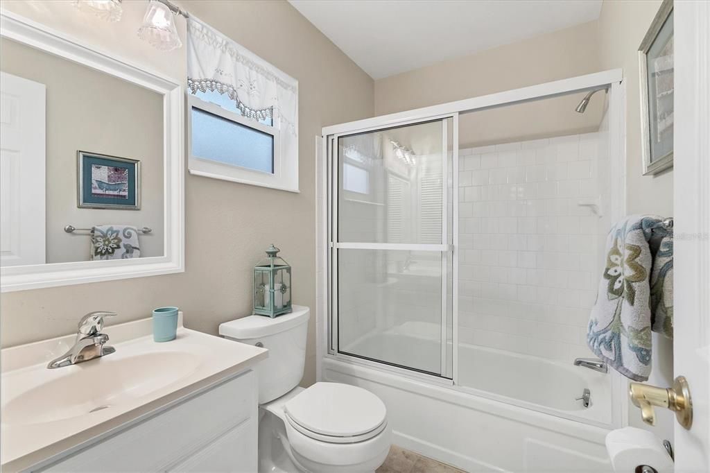 For Sale: $220,000 (2 beds, 2 baths, 1195 Square Feet)