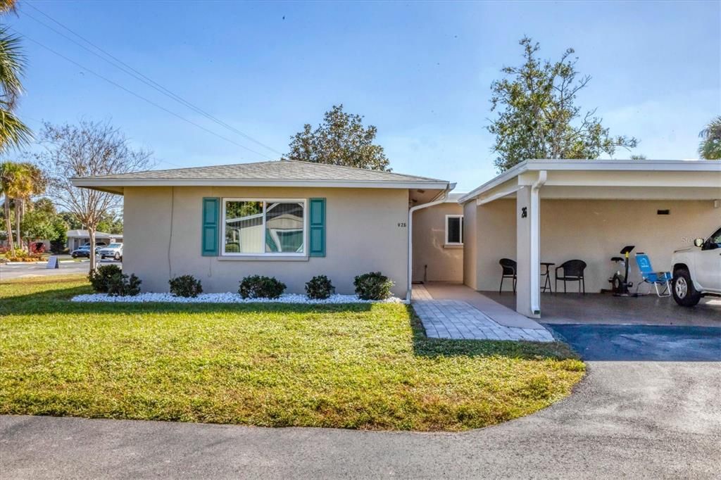 For Sale: $220,000 (2 beds, 2 baths, 1195 Square Feet)