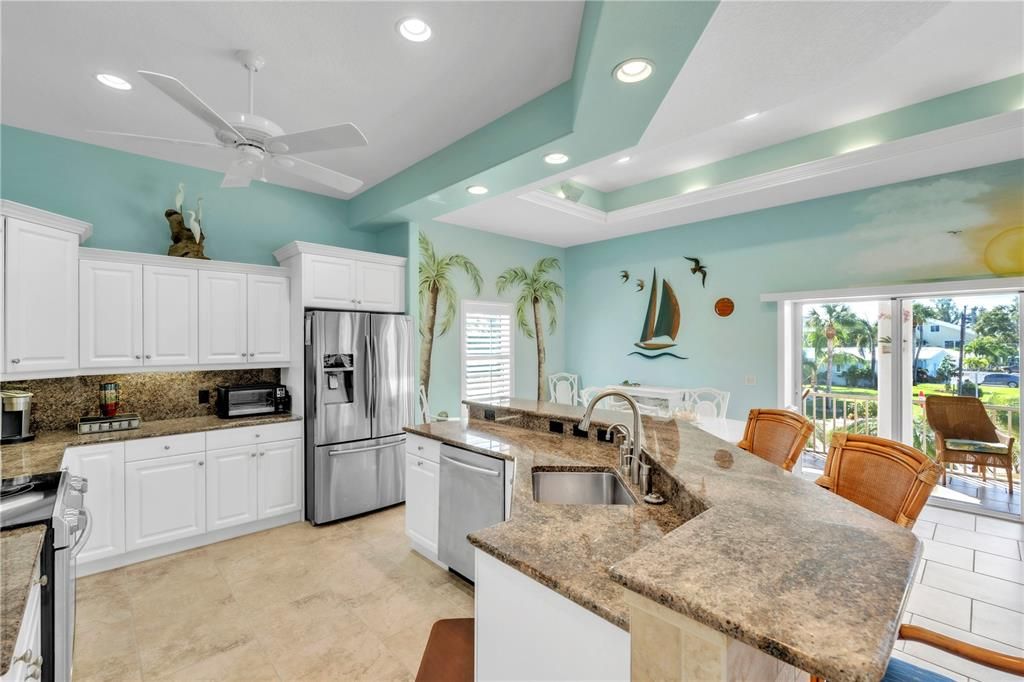 合同活跃: $1,695,000 (3 贝兹, 2 浴室, 2132 平方英尺)