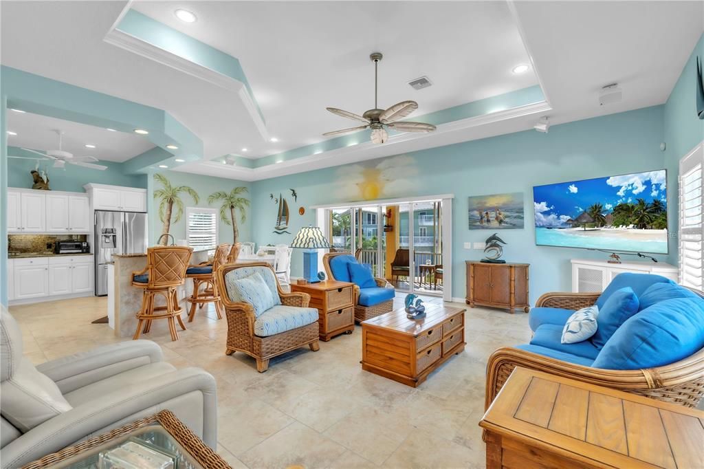 合同活跃: $1,695,000 (3 贝兹, 2 浴室, 2132 平方英尺)