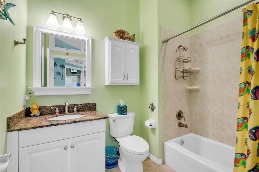 合同活跃: $1,695,000 (3 贝兹, 2 浴室, 2132 平方英尺)