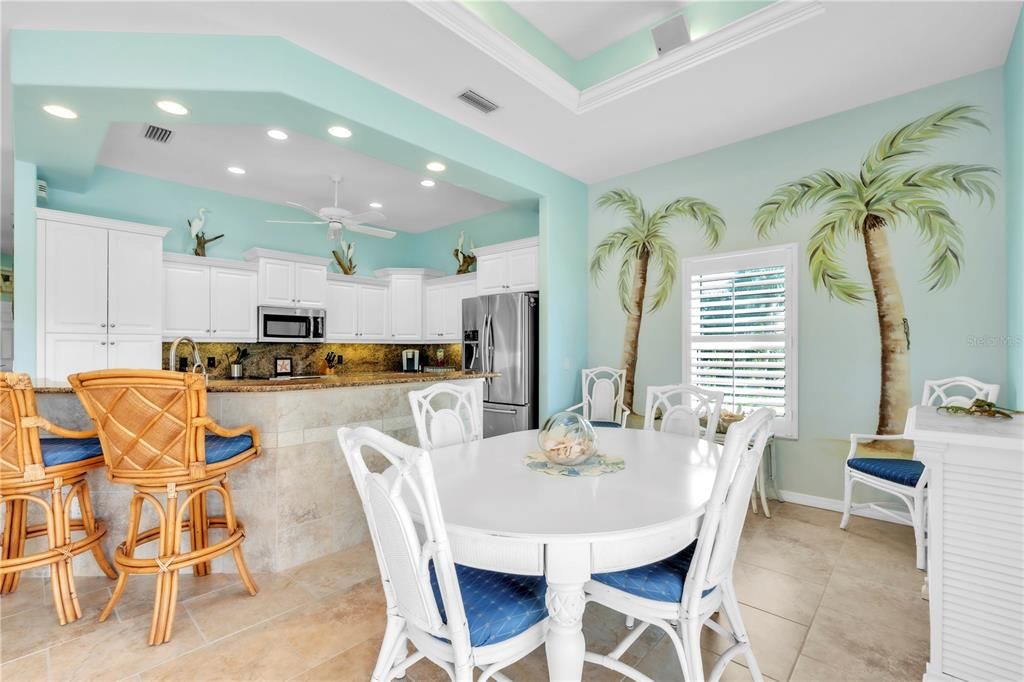 合同活跃: $1,695,000 (3 贝兹, 2 浴室, 2132 平方英尺)