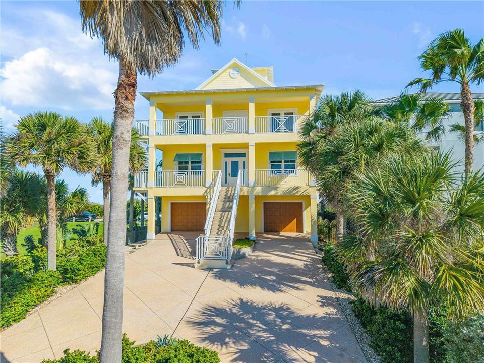 Vendido Recientemente: $3,699,000 (5 camas, 5 baños, 4649 Pies cuadrados)