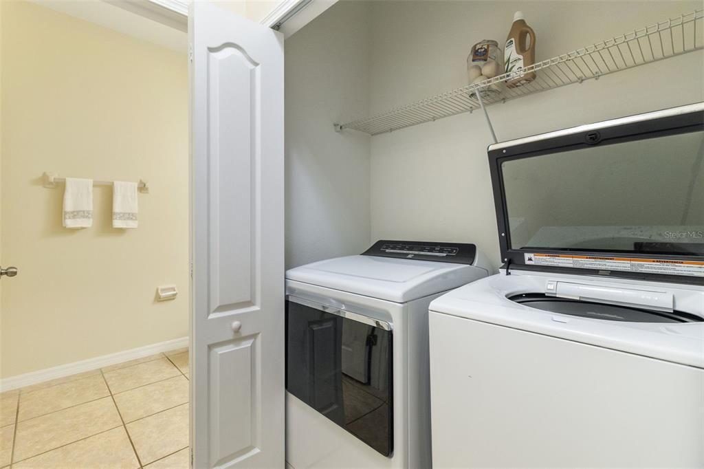 En Venta: $250,000 (3 camas, 2 baños, 1760 Pies cuadrados)