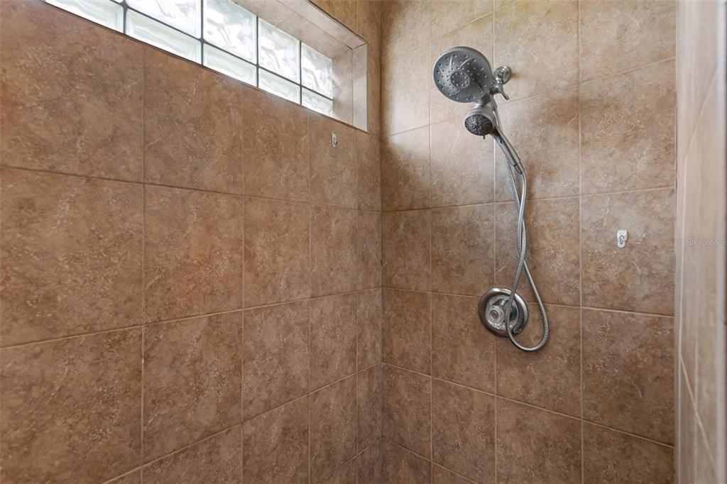 For Sale: $990,000 (4 beds, 3 baths, 3636 Square Feet)