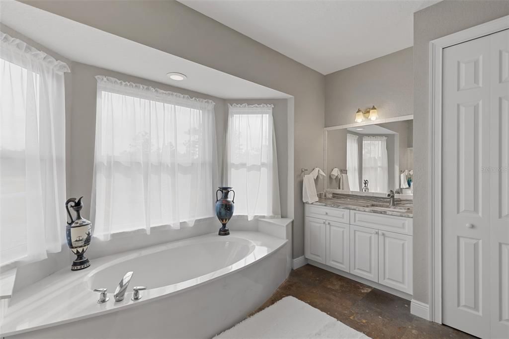 For Sale: $990,000 (4 beds, 3 baths, 3636 Square Feet)