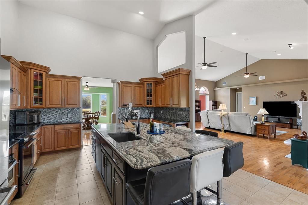 For Sale: $990,000 (4 beds, 3 baths, 3636 Square Feet)