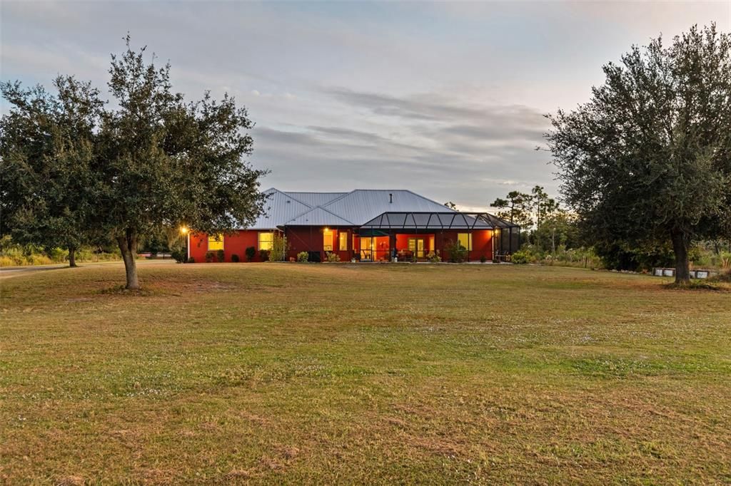 For Sale: $990,000 (4 beds, 3 baths, 3636 Square Feet)