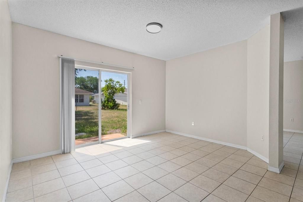 For Rent: $1,800 (3 beds, 2 baths, 1465 Square Feet)