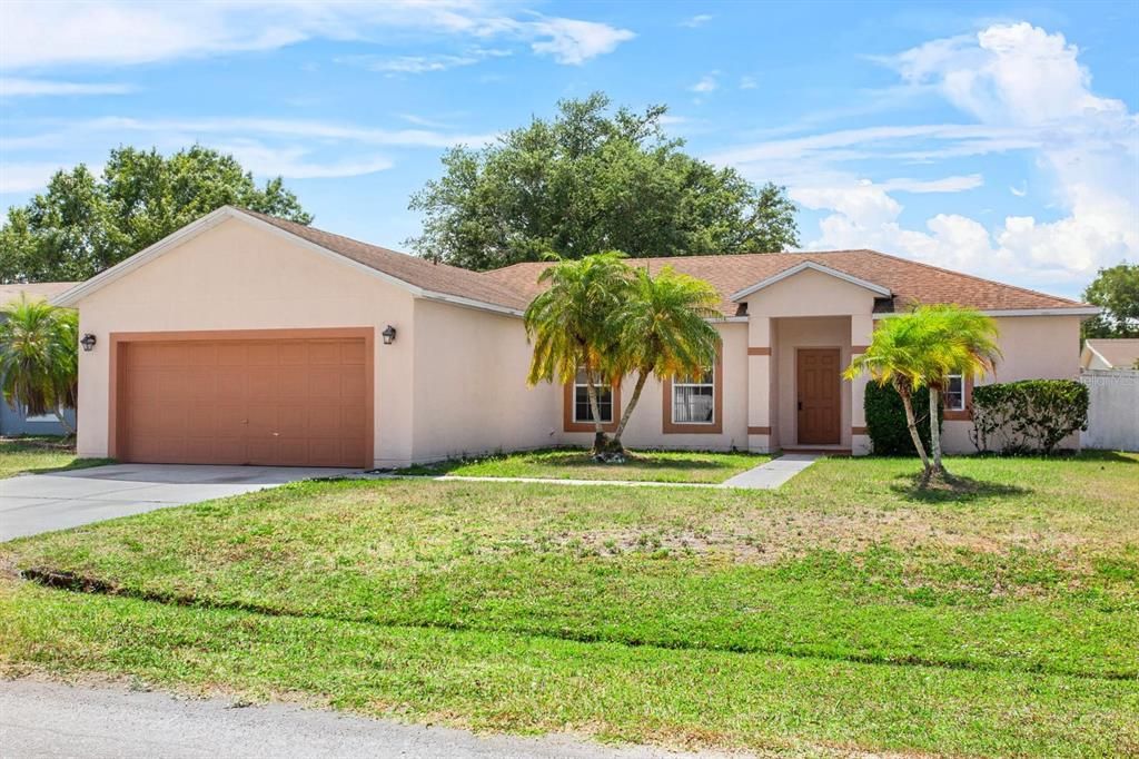 For Rent: $1,800 (3 beds, 2 baths, 1465 Square Feet)