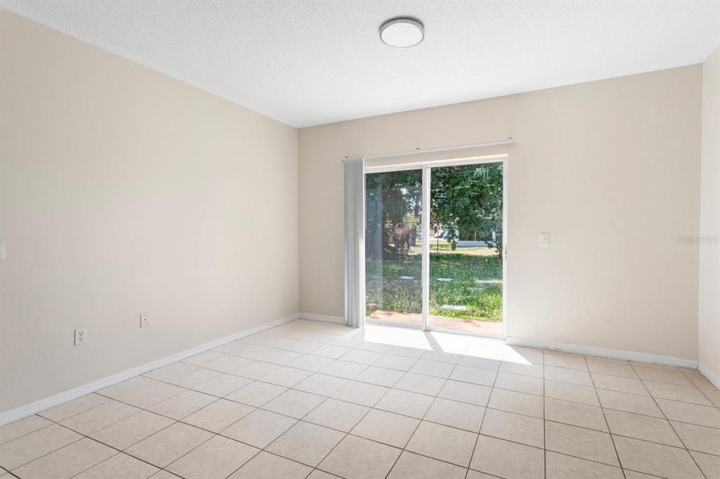 For Rent: $1,800 (3 beds, 2 baths, 1465 Square Feet)