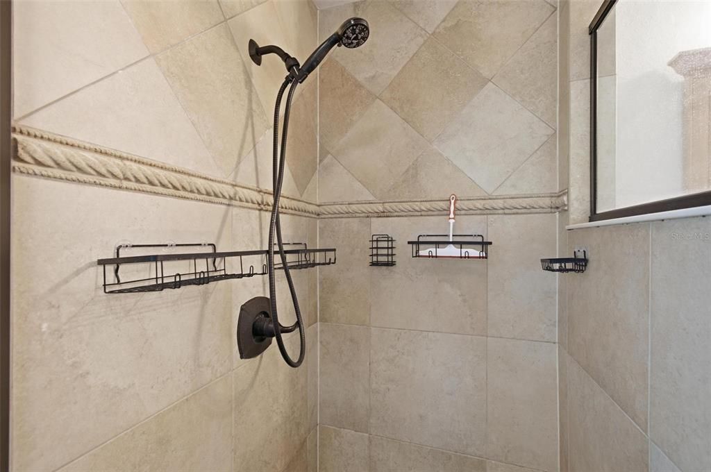 For Sale: $635,000 (3 beds, 2 baths, 1766 Square Feet)