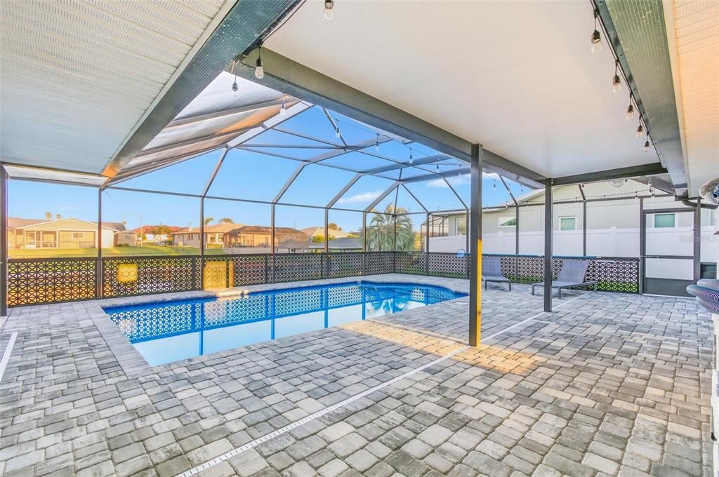 For Sale: $635,000 (3 beds, 2 baths, 1766 Square Feet)