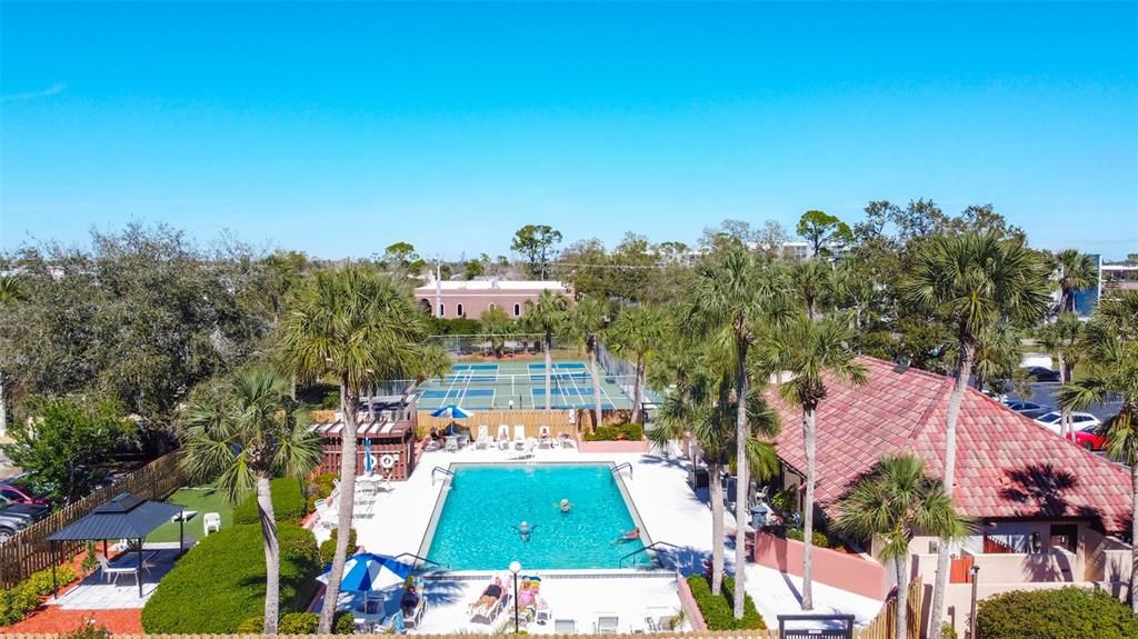 На продажу: $125,000 (2 спален, 2 ванн, 783 Квадратных фут)