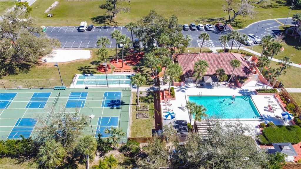 На продажу: $125,000 (2 спален, 2 ванн, 783 Квадратных фут)