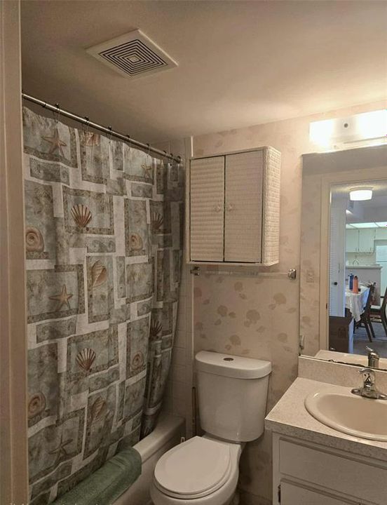 На продажу: $125,000 (2 спален, 2 ванн, 783 Квадратных фут)