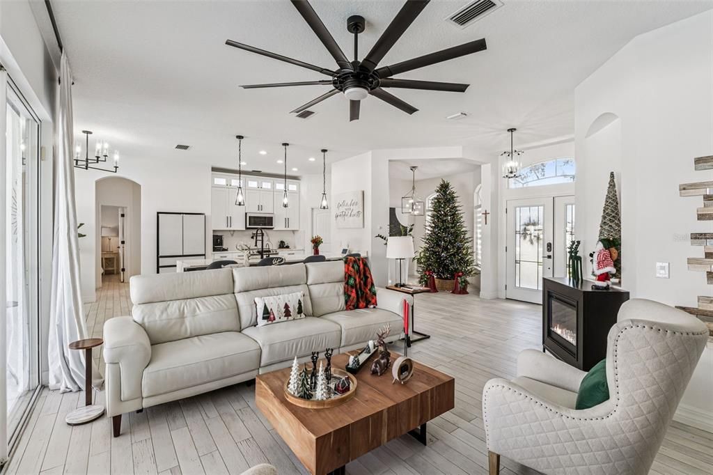 For Sale: $590,000 (4 beds, 2 baths, 1929 Square Feet)