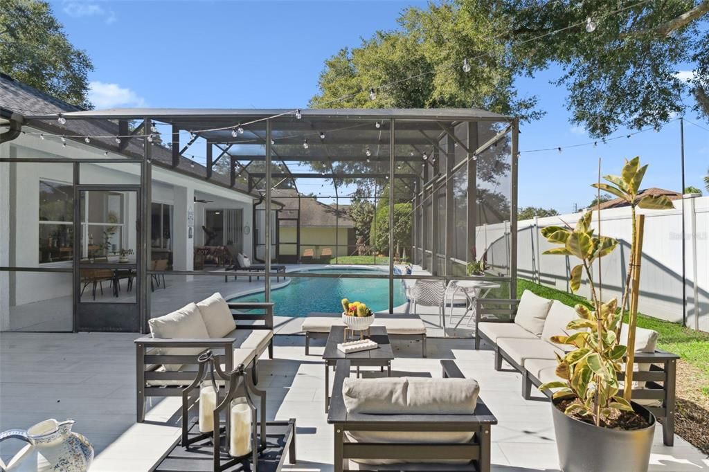 For Sale: $590,000 (4 beds, 2 baths, 1929 Square Feet)