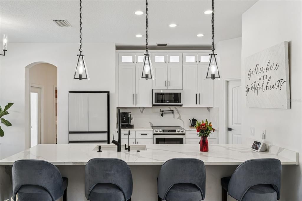 For Sale: $590,000 (4 beds, 2 baths, 1929 Square Feet)