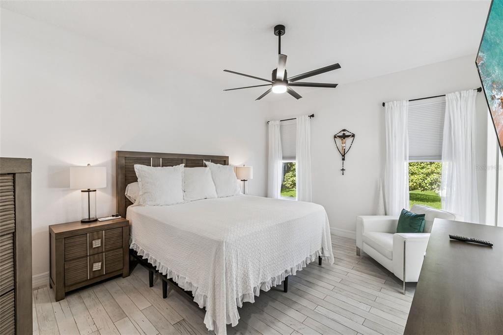 For Sale: $590,000 (4 beds, 2 baths, 1929 Square Feet)