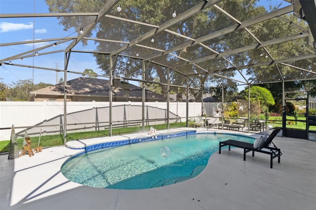 For Sale: $590,000 (4 beds, 2 baths, 1929 Square Feet)