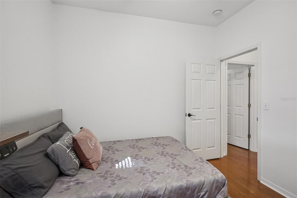 待售: $545,000 (5 贝兹, 3 浴室, 2325 平方英尺)