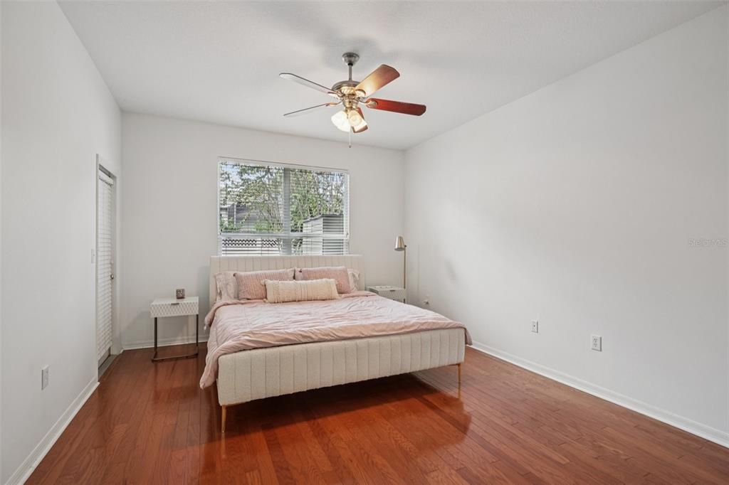 待售: $545,000 (5 贝兹, 3 浴室, 2325 平方英尺)